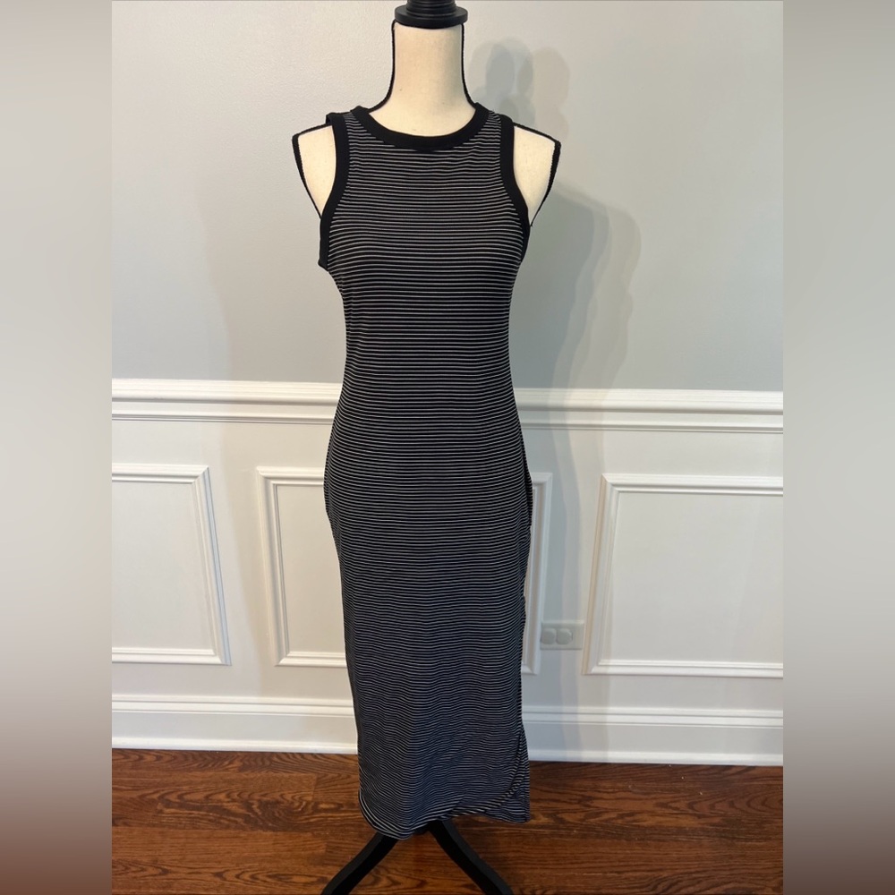 Riley & James Black And White Striped Racerback Maxi Dress Size Large